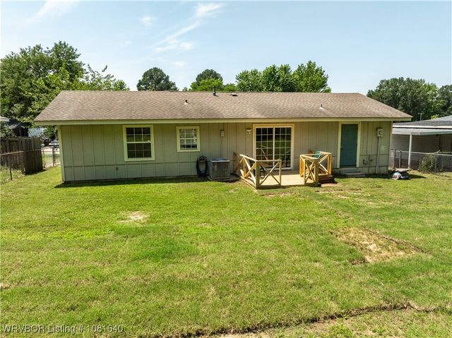 101 S 42nd Street, Van Buren, AR 72956