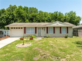 101 S 42nd Street, Van Buren, AR 72956