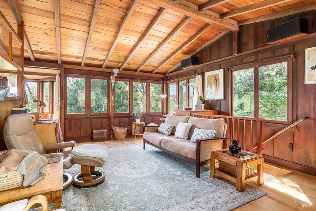 68 Wreden Ave, Fairfax, CA 94930