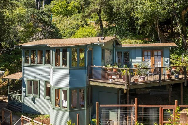 68 Wreden Ave, Fairfax, CA 94930