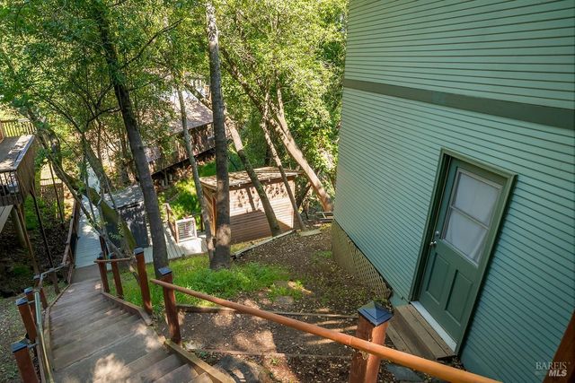 68 Wreden Ave, Fairfax, CA 94930