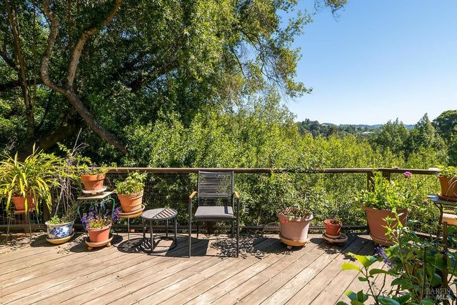 68 Wreden Ave, Fairfax, CA 94930