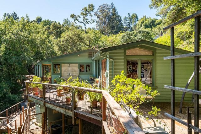 68 Wreden Ave, Fairfax, CA 94930