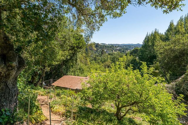 68 Wreden Ave, Fairfax, CA 94930