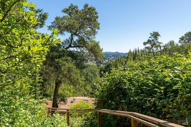 68 Wreden Ave, Fairfax, CA 94930