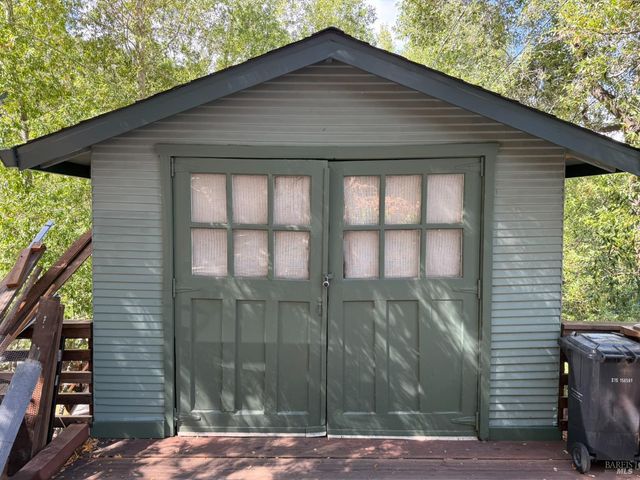 68 Wreden Ave, Fairfax, CA 94930