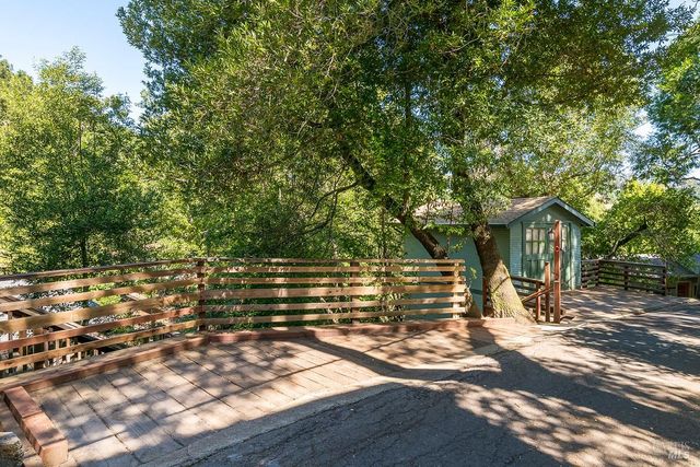 68 Wreden Ave, Fairfax, CA 94930