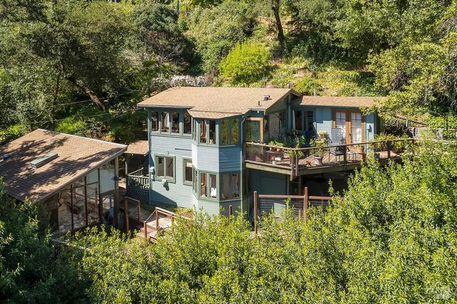 68 Wreden Ave, Fairfax, CA 94930