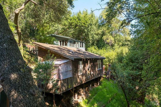 68 Wreden Ave, Fairfax, CA 94930