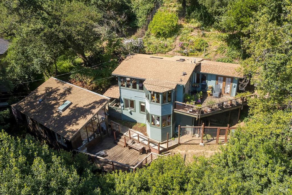 68 Wreden Ave, Fairfax, CA 94930