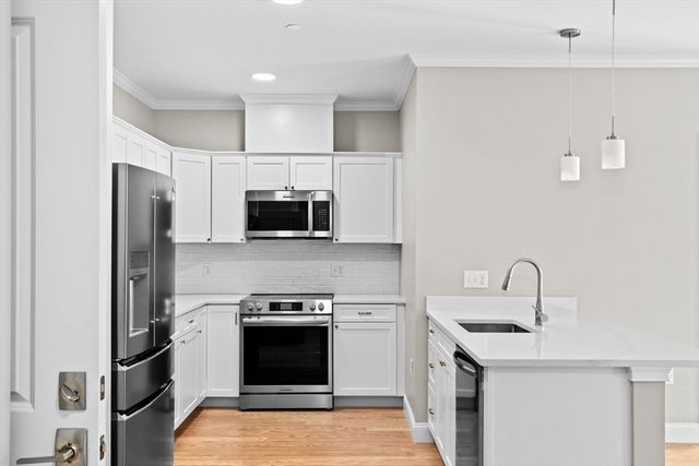 485 Blue Hills Parkway 24, Milton, MA 02186