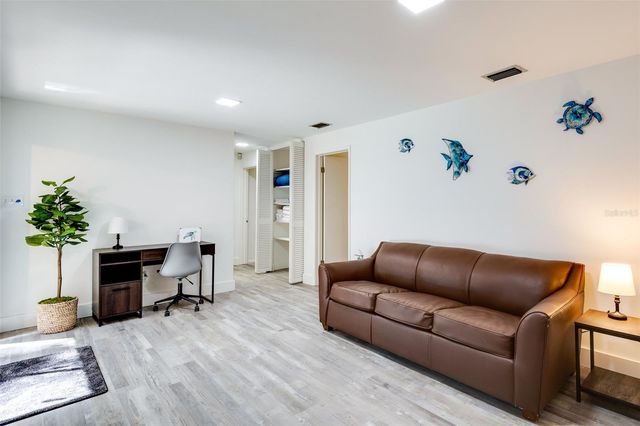 510 ANNA AVENUE, Clearwater, FL 33765