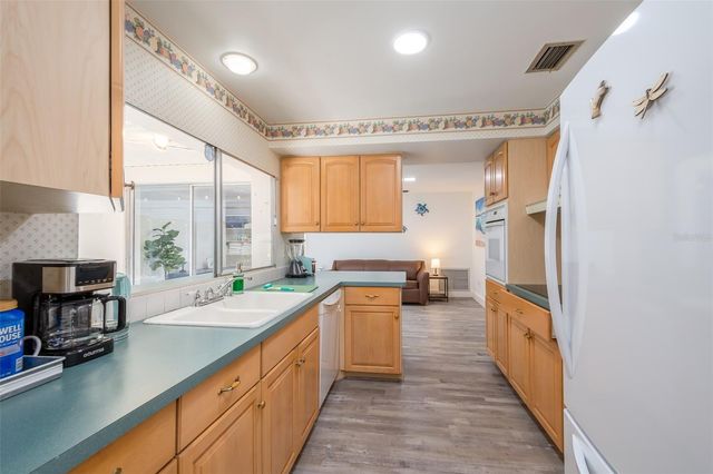 510 ANNA AVENUE, Clearwater, FL 33765