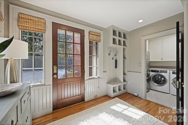 1555 Queens Road W, Charlotte, NC 28207