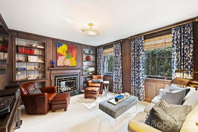 1555 Queens Road W, Charlotte, NC 28207