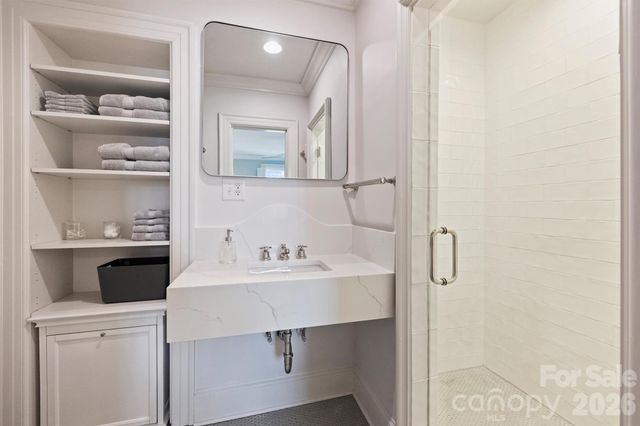 1555 Queens Road W, Charlotte, NC 28207