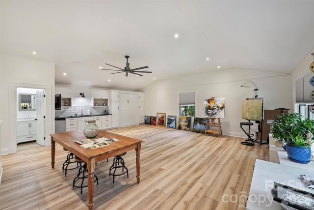 1555 Queens Road W, Charlotte, NC 28207