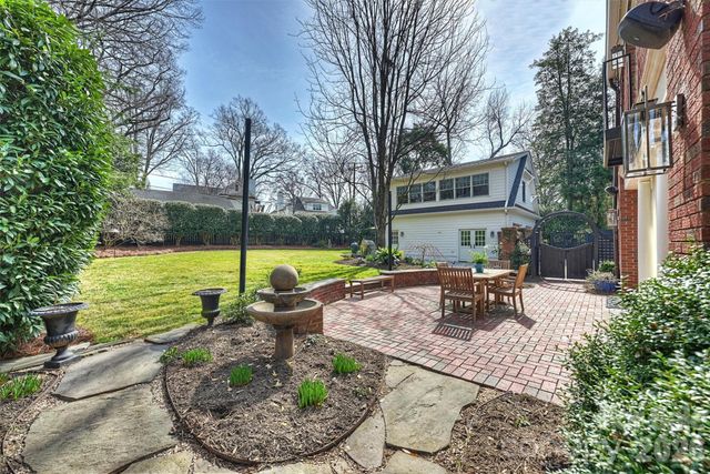 1555 Queens Road W, Charlotte, NC 28207