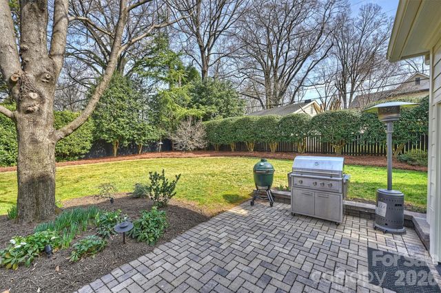 1555 Queens Road W, Charlotte, NC 28207