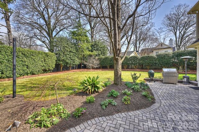 1555 Queens Road W, Charlotte, NC 28207