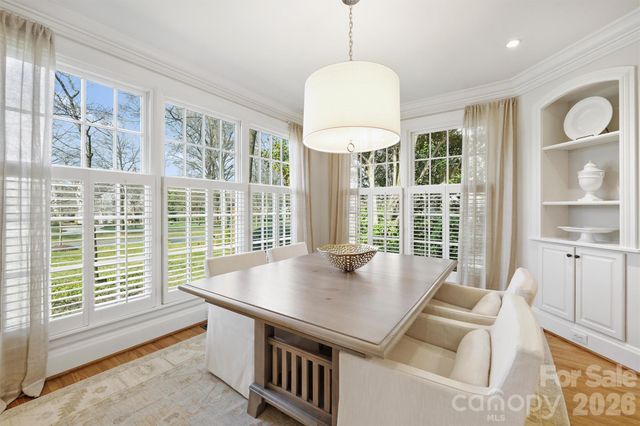 1555 Queens Road W, Charlotte, NC 28207