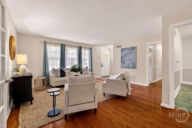 30 Cardinal Road, Savannah, GA 31406