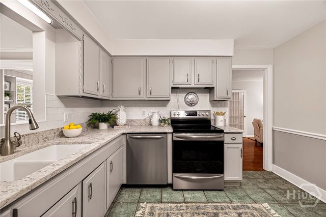 30 Cardinal Road, Savannah, GA 31406