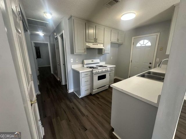 124 Glynn Addy Drive 12135, Stockbridge, GA 30281