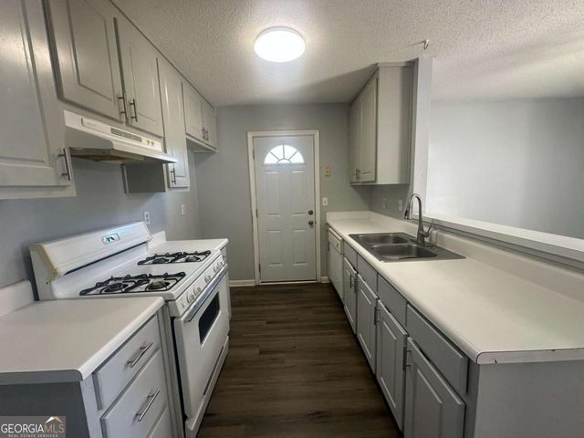 124 Glynn Addy Drive 12135, Stockbridge, GA 30281