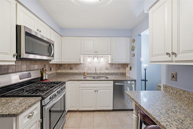 907 Cottingham Drive, Mccandless, PA 15101