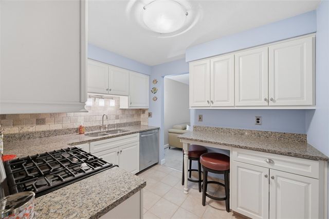 907 Cottingham Drive, Mccandless, PA 15101