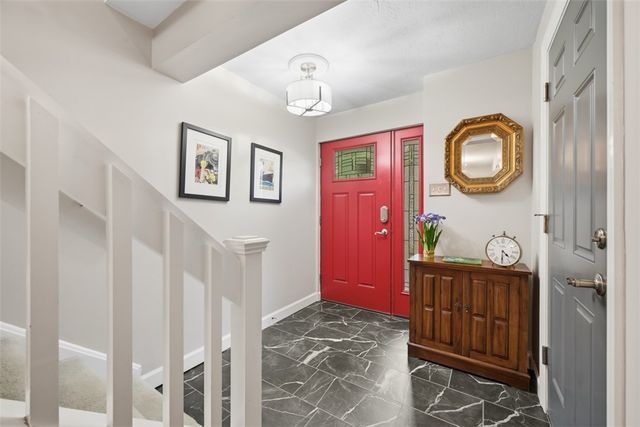 907 Cottingham Drive, Mccandless, PA 15101