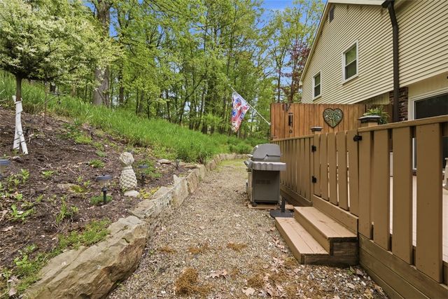 907 Cottingham Drive, Mccandless, PA 15101