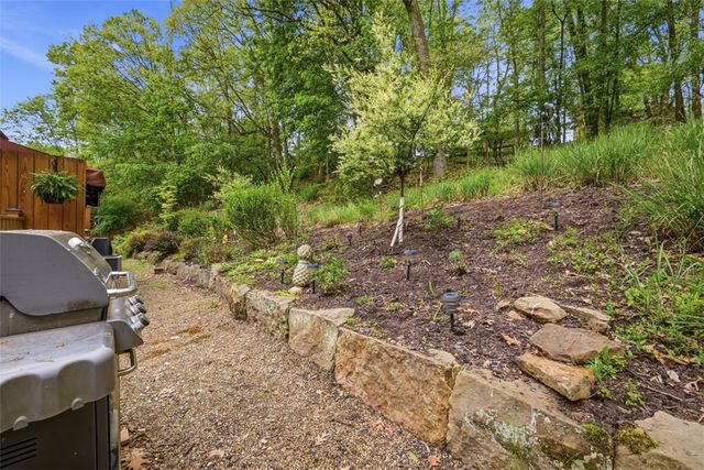 907 Cottingham Drive, Mccandless, PA 15101