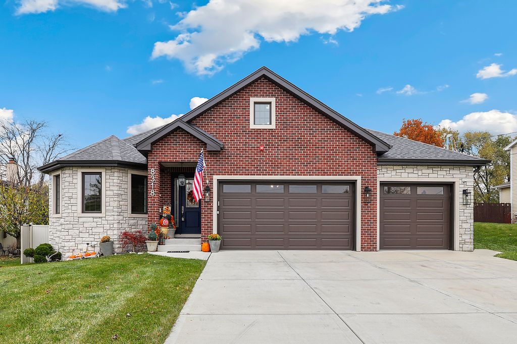 8318 W 91st Street, Hickory Hills, IL 60457