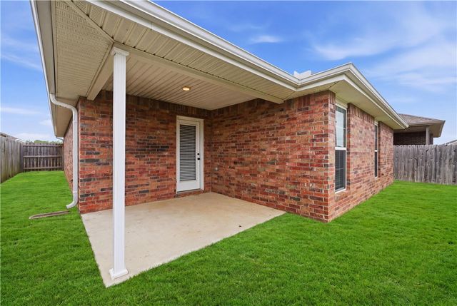 6110 McClellen Street, Bentonville, AR 72713
