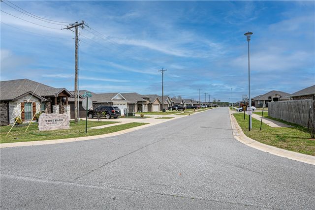 6110 McClellen Street, Bentonville, AR 72713