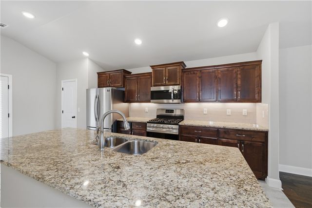 6110 McClellen Street, Bentonville, AR 72713