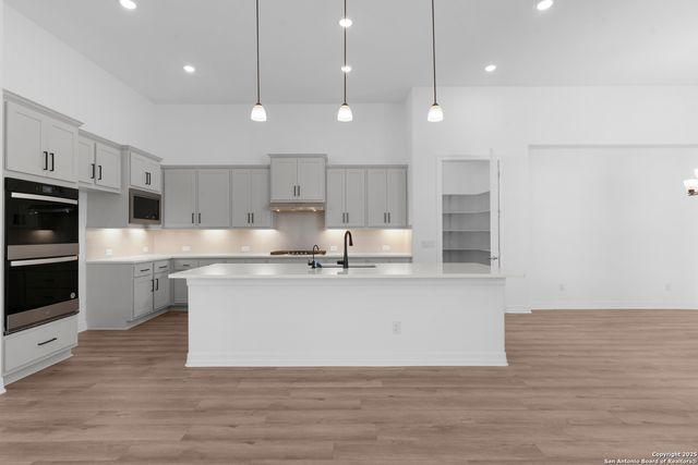 231 CINNAMON CREEK, Boerne, TX 78006