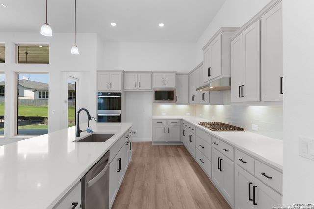 231 CINNAMON CREEK, Boerne, TX 78006