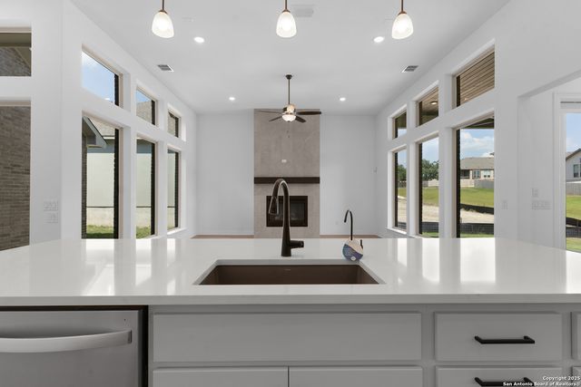 231 CINNAMON CREEK, Boerne, TX 78006