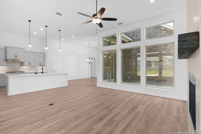 231 CINNAMON CREEK, Boerne, TX 78006