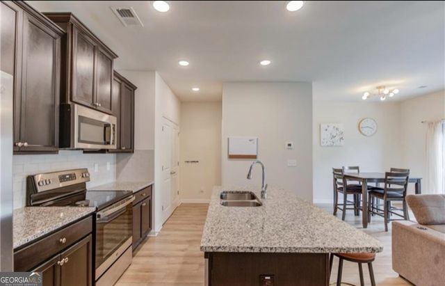 4565 Bishops Lane, Oakwood, GA 30566