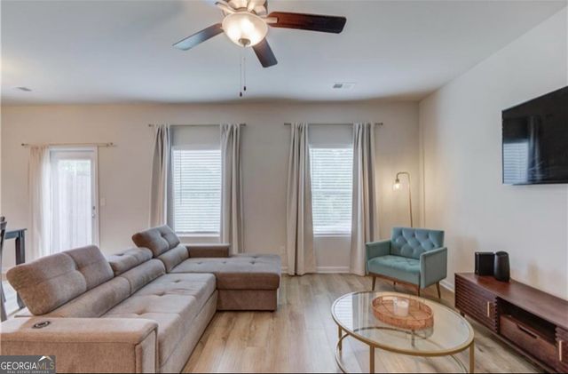 4565 Bishops Lane, Oakwood, GA 30566