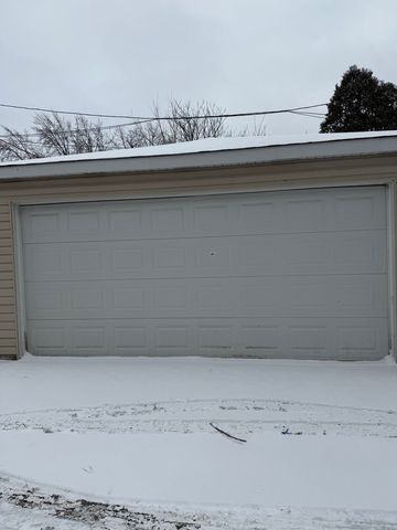 11715 S Wentworth Avenue, Chicago, IL 60628