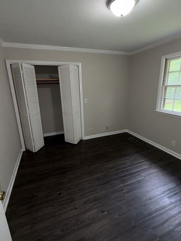 2222 Riley Rd, Murfreesboro, TN 37130
