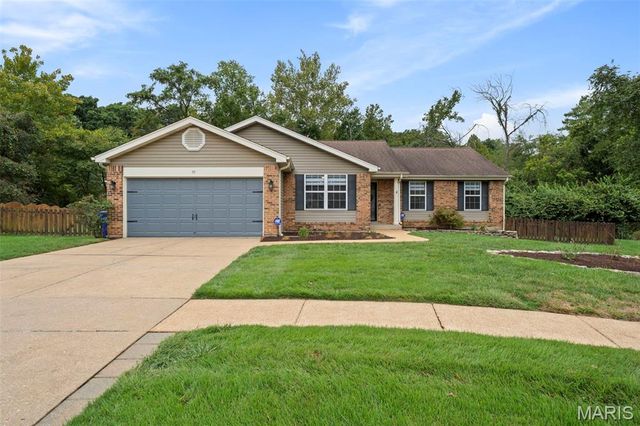 39 Gentle Court, Fenton, MO 63026