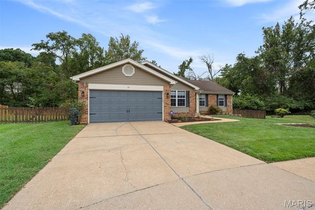 39 Gentle Court, Fenton, MO 63026