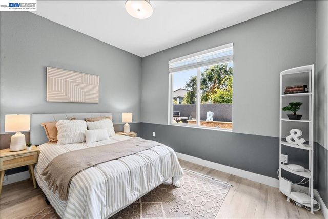 5806 Silhouette Ct, Dublin, CA 94568