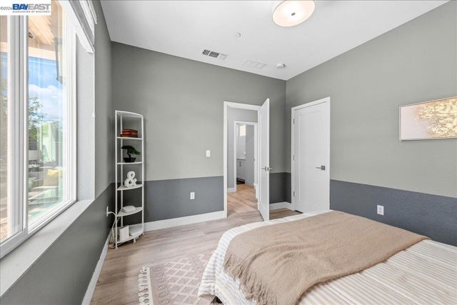 5806 Silhouette Ct, Dublin, CA 94568